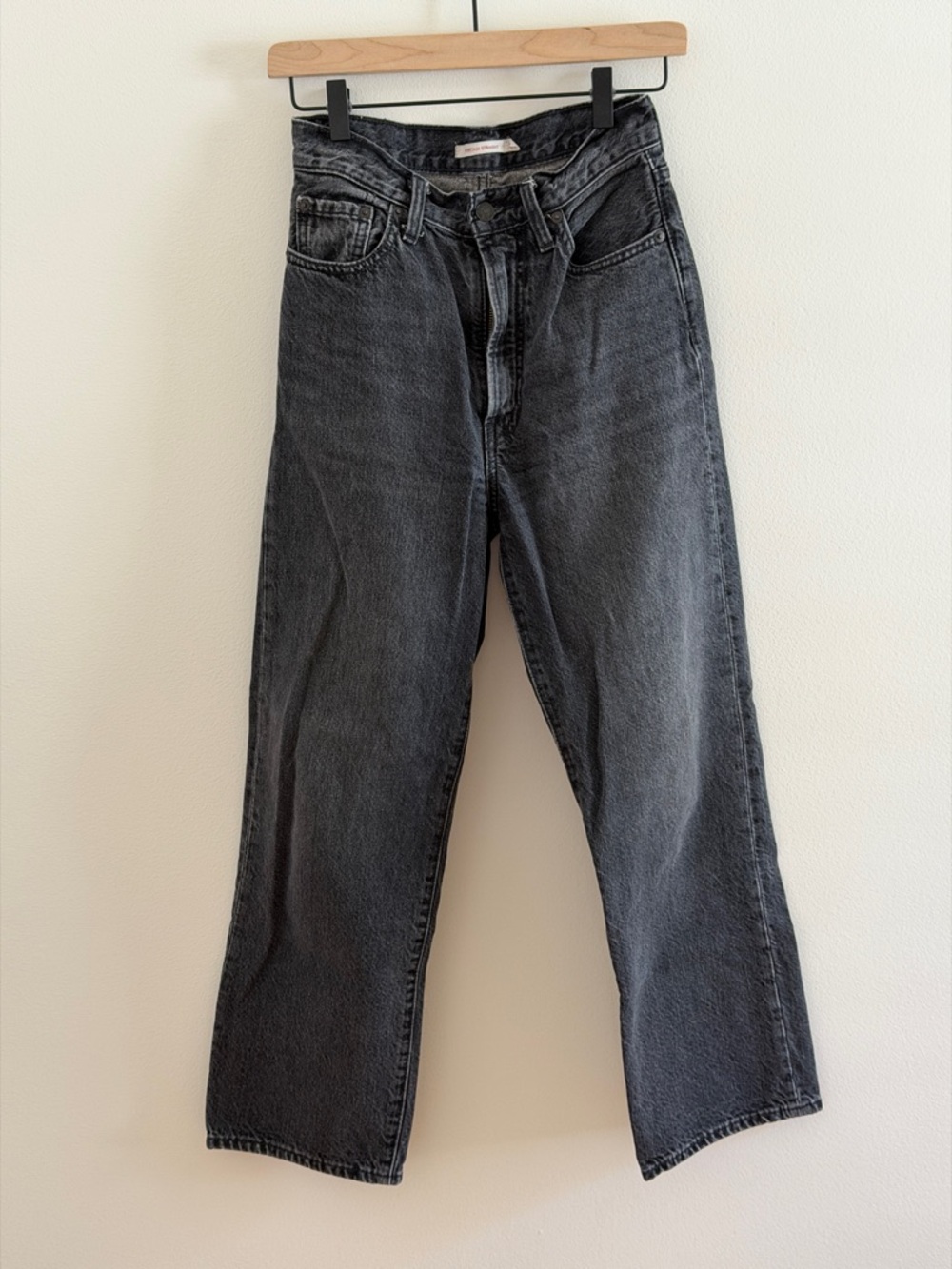Levi's Ribcage High Rise Straight Jeans in Washed Black